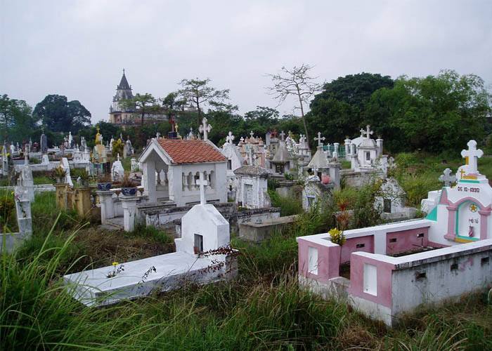 Co-so-mai-tang-o-quan-Hong-bang