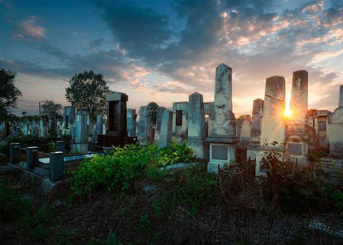 Co-so-mai-tang-o-huyen-Bach-long-vi